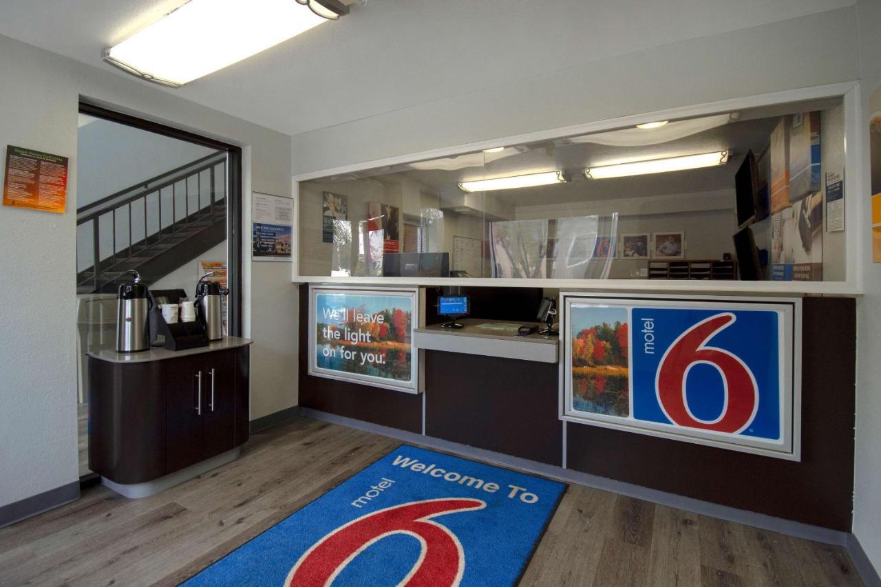Motel 6-Merrillville, In Buitenkant foto
